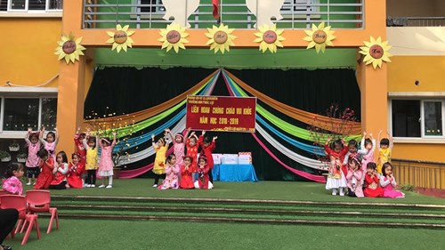 Trường mầm non Phúc Lợi tưng bừng tổ chức Liên hoan chúng cháu vui khỏe 
 năm học 2018- 2019
